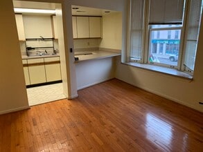 Building Photo - 226 W Michigan Ave