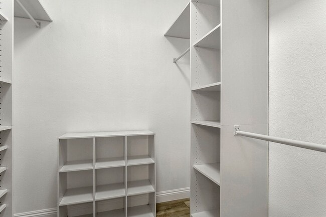 Building Photo - UPGRADED ONE BEDROOM OASIS IN GATED COMMUNITY