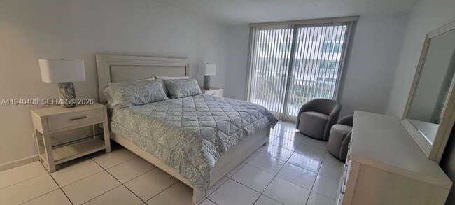 Building Photo - 5401 Collins Ave