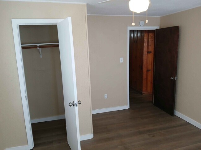 Building Photo - 4156 TX-14