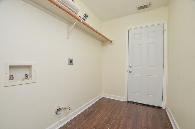 Building Photo - 6230 Canyon Rock Way