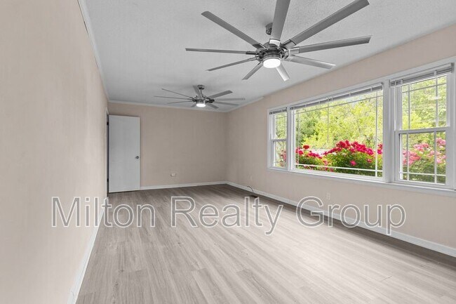 Building Photo - 6203 Vigilante Ct