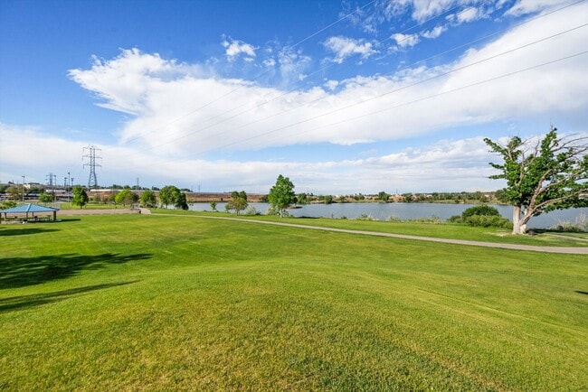 Building Photo - Updated 1 Bed Condo | Reserved Parking, Covered Patio & Fireplace