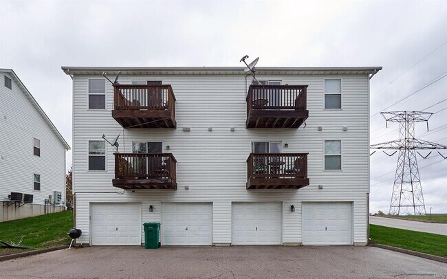 Building Photo - 20 Homefield Gardens Dr