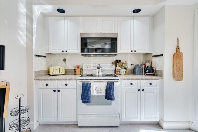 Building Photo - Experience coastal living at its finest in...