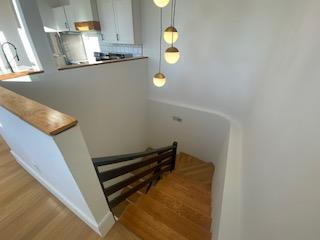 Building Photo - Charming Newly Renovated Apartment in the Heart of Downtown Winchester- Free WIFI - No Pet Fee
