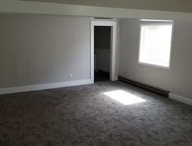 Building Photo - CHARMING 2 BED 1 BATH HOME IN ST ANTHONY