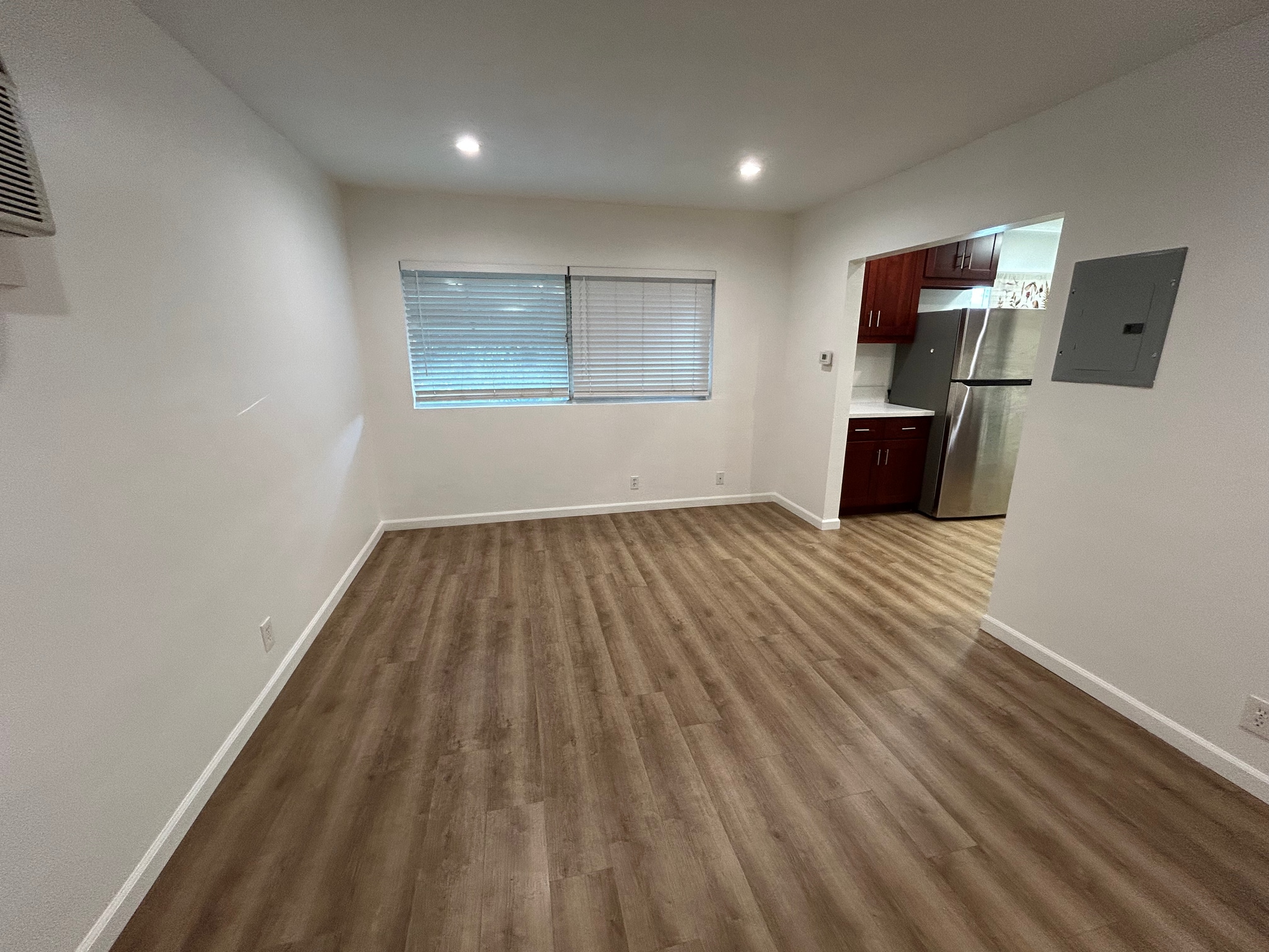 Living Room - 418 N Chester Ave