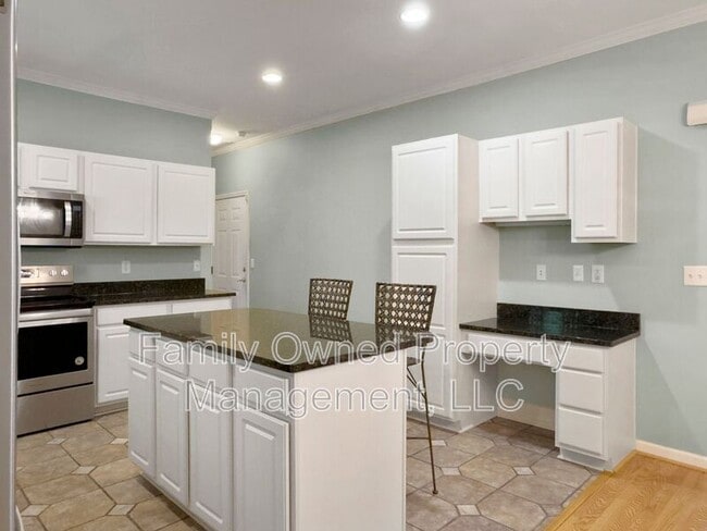 Building Photo - 8627 Grassy Oak Trail