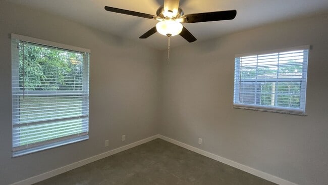 Building Photo - Spacious 3-Bedroom Oasis in Loxahatchee with 2 Full Baths