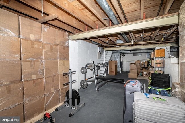 Building Photo - 1744 Lark Ln