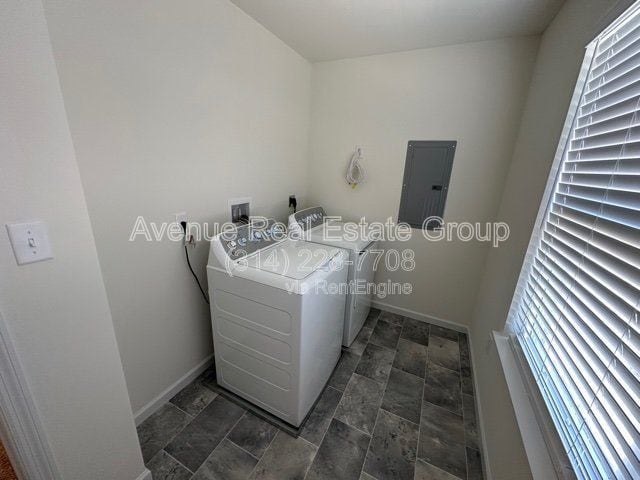 Building Photo - 5571 Walden Ridge Dr