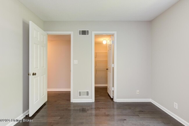 Building Photo - 10402 Timberwood Cir