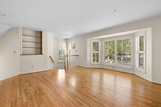 Building Photo - 3 Bed 3.5 Bath - Rockville Townhome - 2 Ca...
