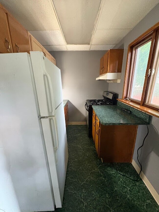 Building Photo - Jonna Martin Wilbeth Duplex