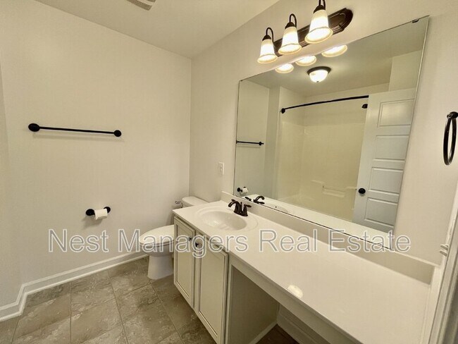 Building Photo - 3037 Eaglecrest Ln