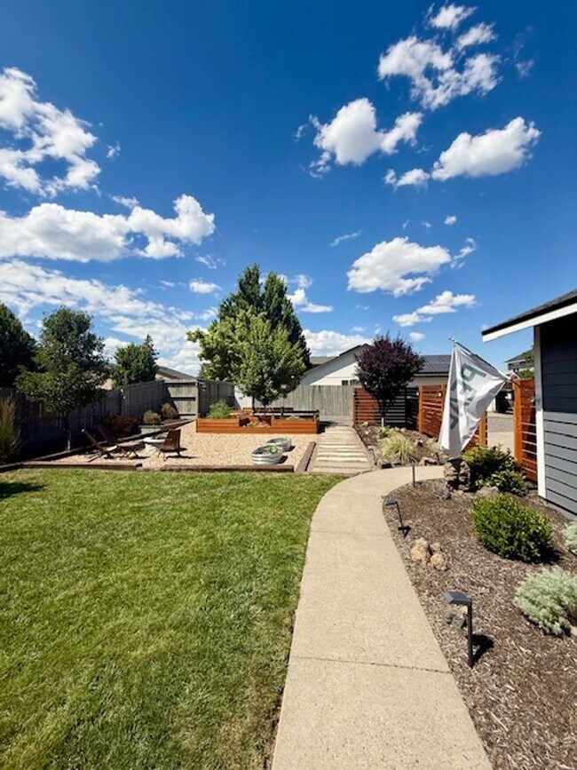 Building Photo - Serene Remodeled 4 Bedroom on Large Lot w/...