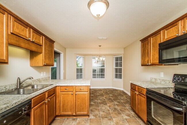 Building Photo - 819 Kanatak Ln