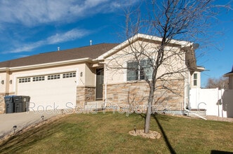 Building Photo - 3618 Woodhaven Dr