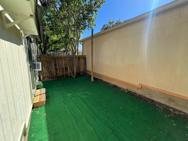 Building Photo - 7339 Hunters Land