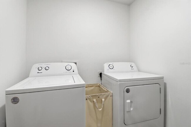 Building Photo - 8361 N Elkcam Blvd