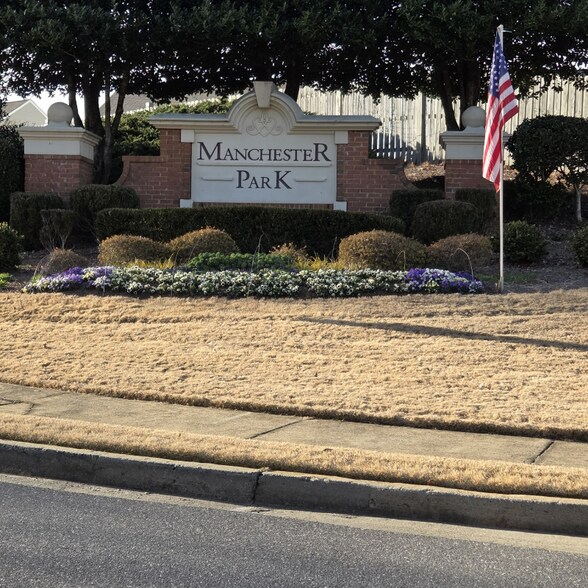 Building Photo - 4030 Ridgefair Dr