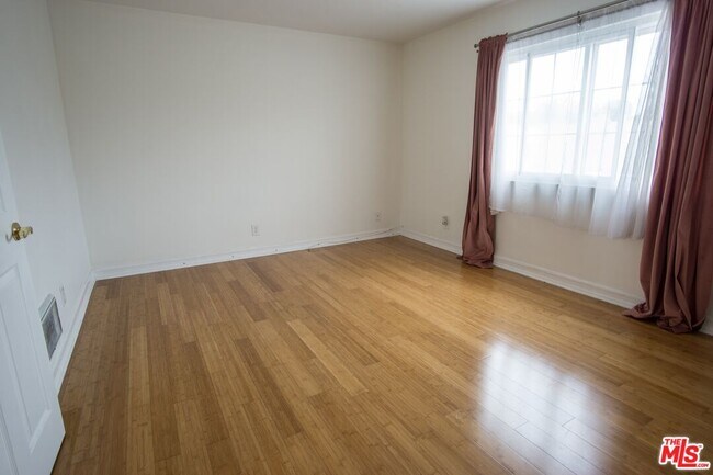 Building Photo - 8130 Redlands St