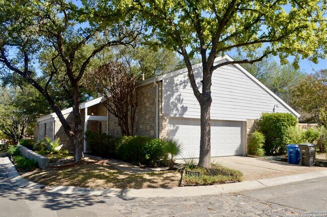 Building Photo - 11830 Button Willow Cove