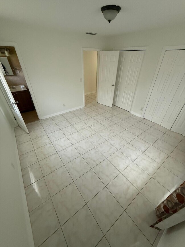 Building Photo - 6712 Buttontree Ct