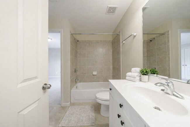 Building Photo - 10293 Midway Ave