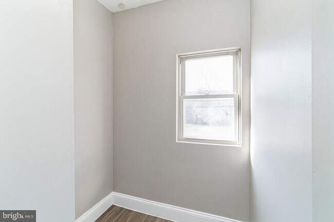 Building Photo - 1515 1st St SW