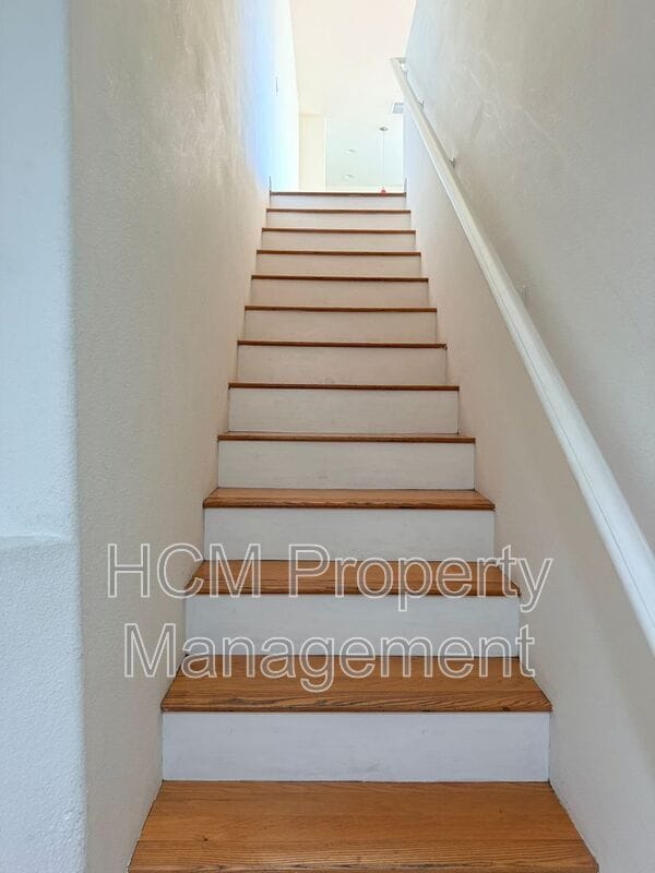 Building Photo - 1237 S Country Glen Way