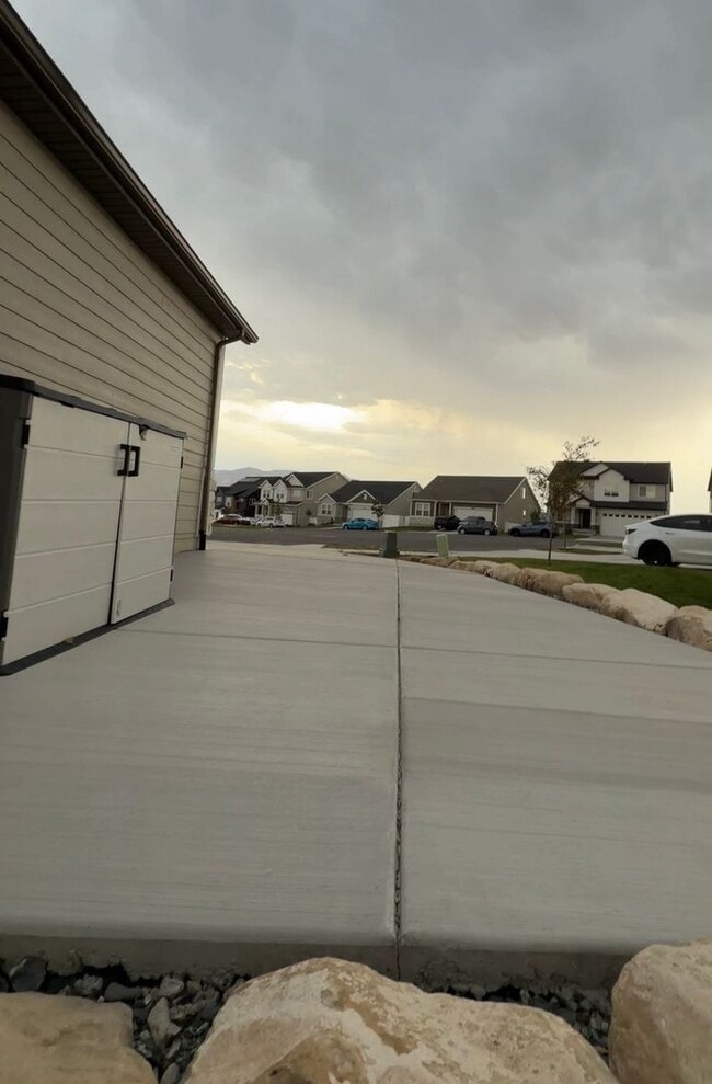 Building Photo - 1476 W Russo Dr