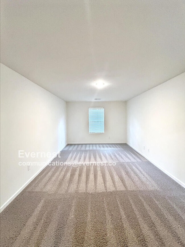 Building Photo - 821 Opal St