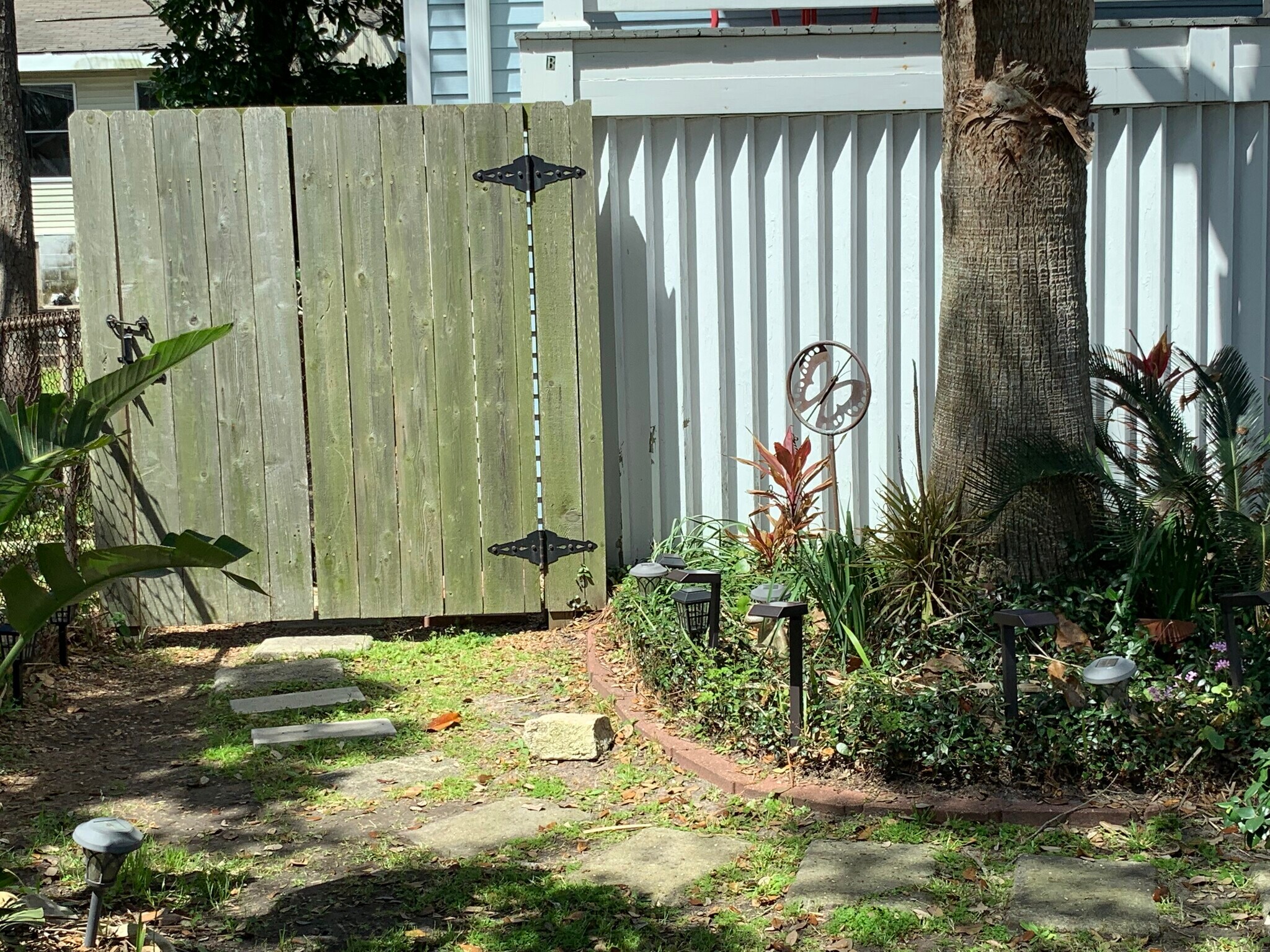 #B. Enter through privacy gate. 1x1 fully furnished and all bills included Galveston, Tx 77550 - 4408 Avenue S 1/2