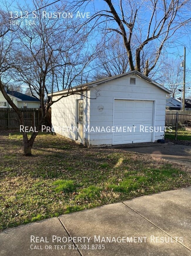 Building Photo - 1313 S Ruston Ave