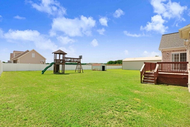 Building Photo - *DETACHED GARAGE/WORKSHOP!* Gorgeous home on HUGE acre lot in Princeton