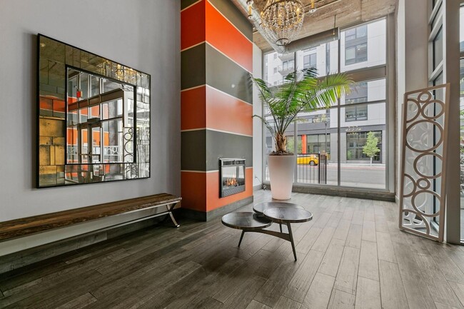 Building Photo - 521 S 7th St