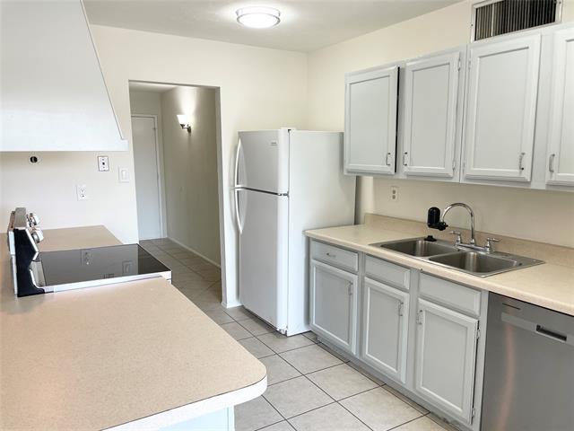 Building Photo - 612 Valley View Dr