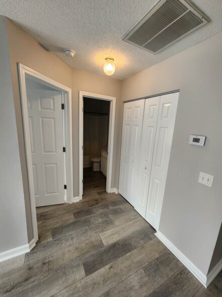 Building Photo - 2407 James St