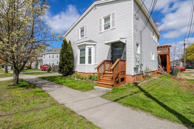 Primary Photo - 1017 Broadway