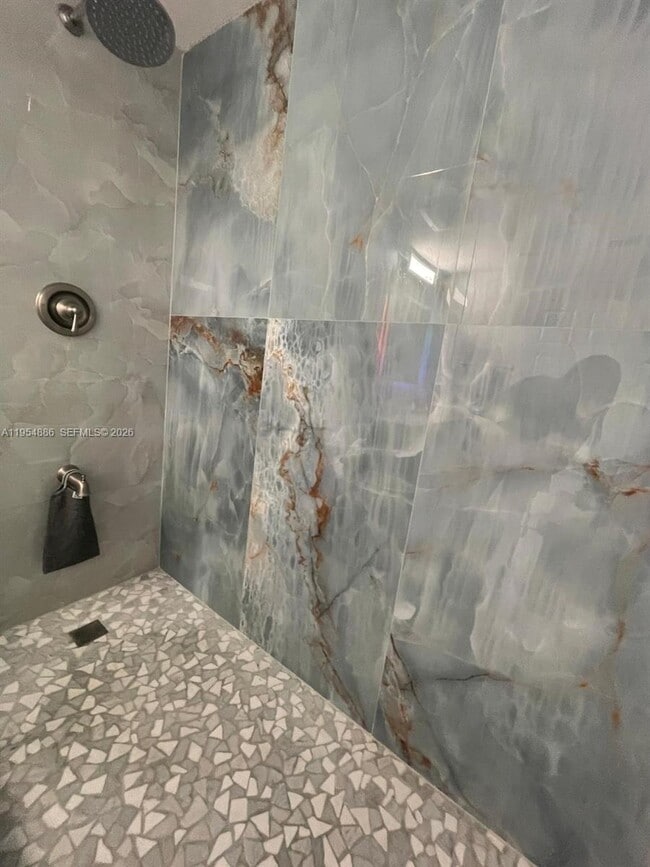 Building Photo - 140 S Dixie Hwy