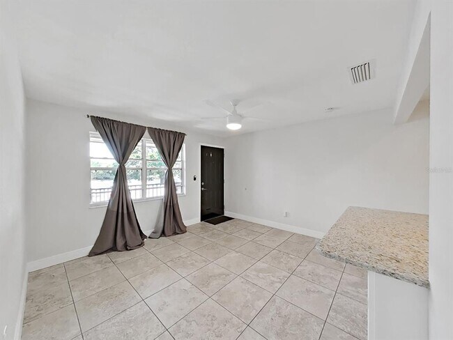 Building Photo - 2501 Harn Blvd