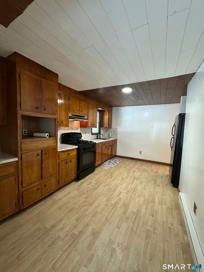 Building Photo - 48 Hunters Ave