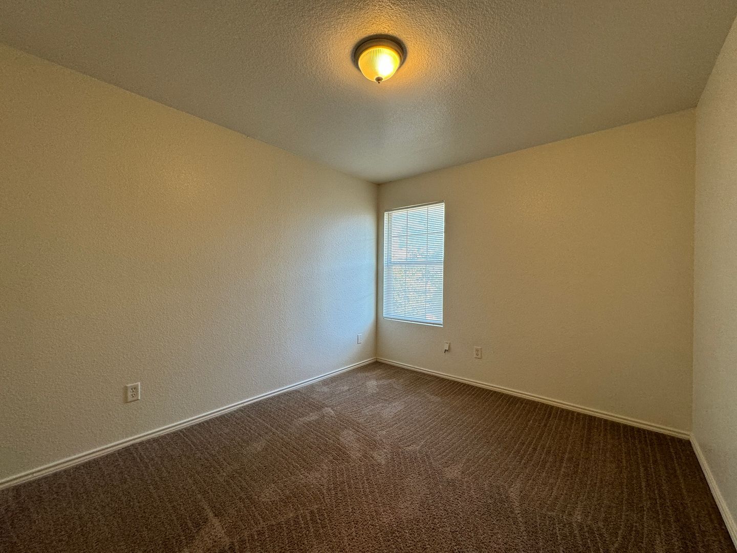 Building Photo - 4402 Jeff Scott Dr