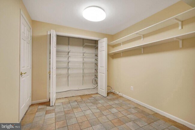 Building Photo - 7620 Maritime Ln