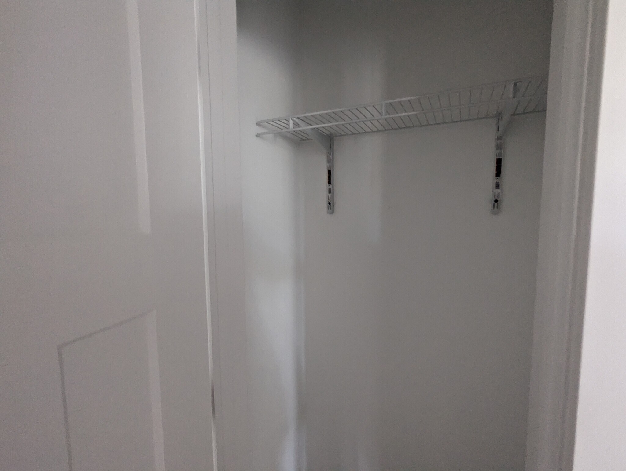 Building Photo - 372 Hazel Ave