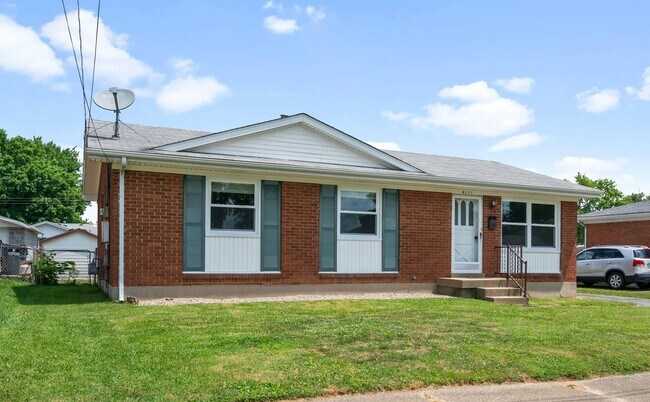 Building Photo - Welcome home to this updated bright and sp...