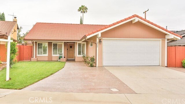 Primary Photo - 2922 Aduana Dr