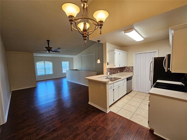 Building Photo - 6548 Swissco Dr